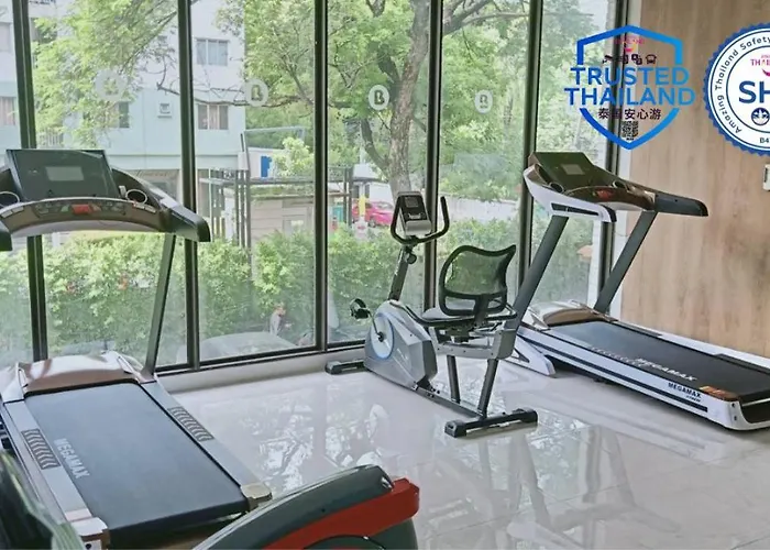 B Hotel 4*