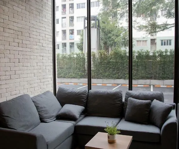 Hotel B 4*